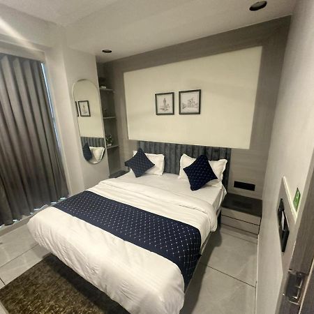 Hotel Asiana Sky Motera أحمد أباد المظهر الخارجي الصورة