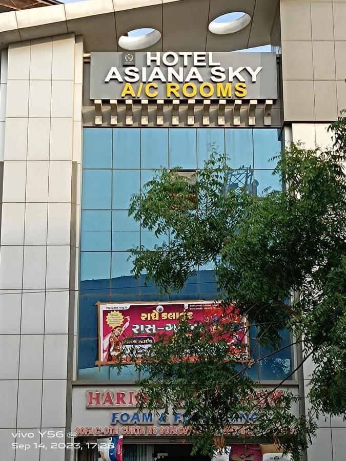 Hotel Asiana Sky Motera أحمد أباد المظهر الخارجي الصورة