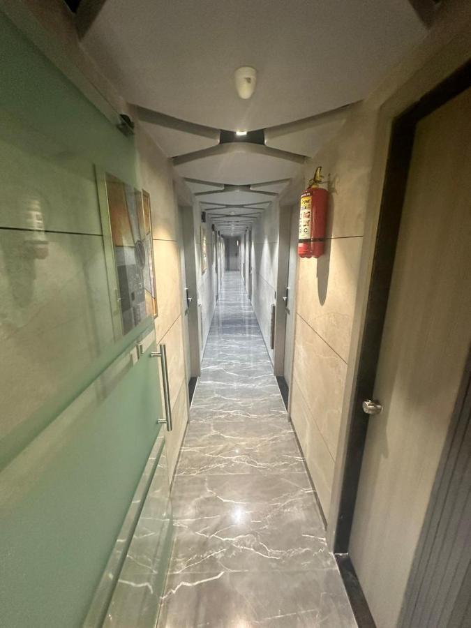 Hotel Asiana Sky Motera أحمد أباد المظهر الخارجي الصورة