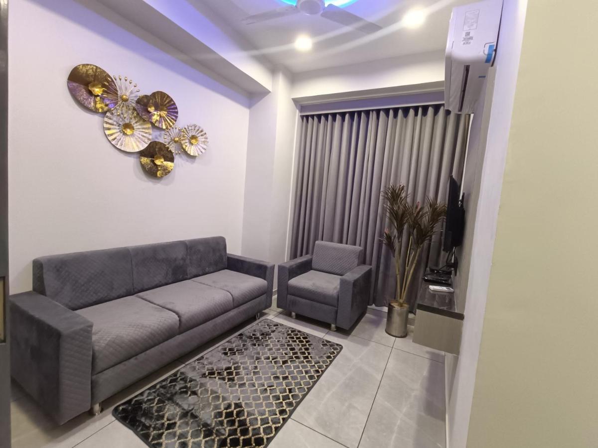 Hotel Asiana Sky Motera أحمد أباد المظهر الخارجي الصورة