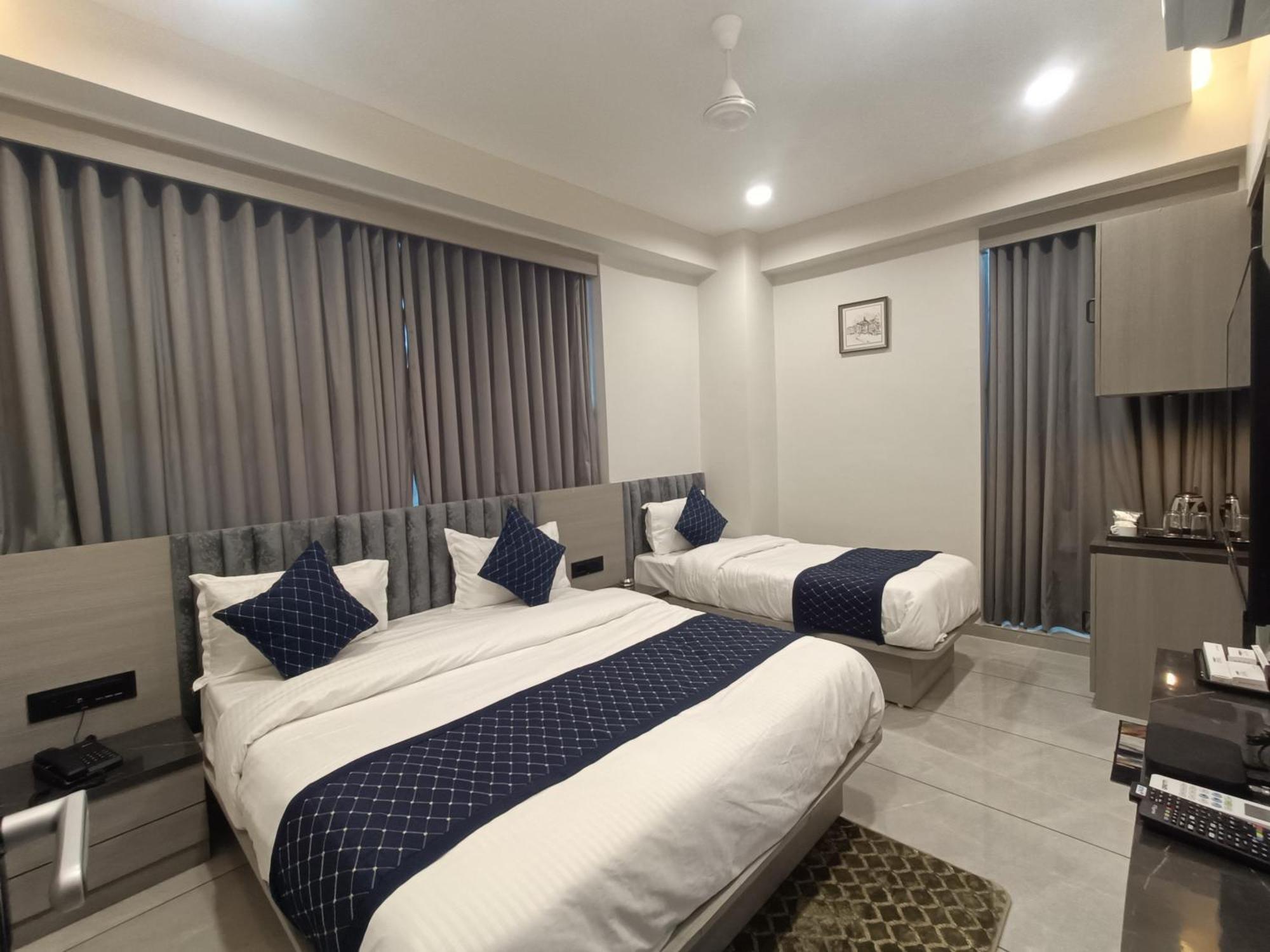 Hotel Asiana Sky Motera أحمد أباد المظهر الخارجي الصورة